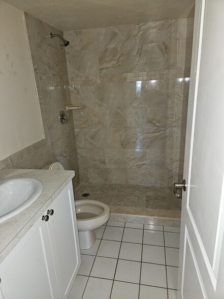 Building Photo - 4358 Madeira Ct