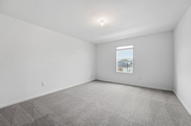 Building Photo - 10485 NW Suncrest Lp