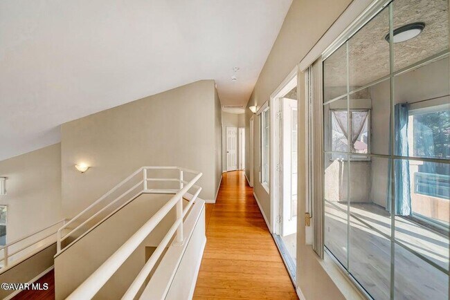 Building Photo - 2611 Redington St