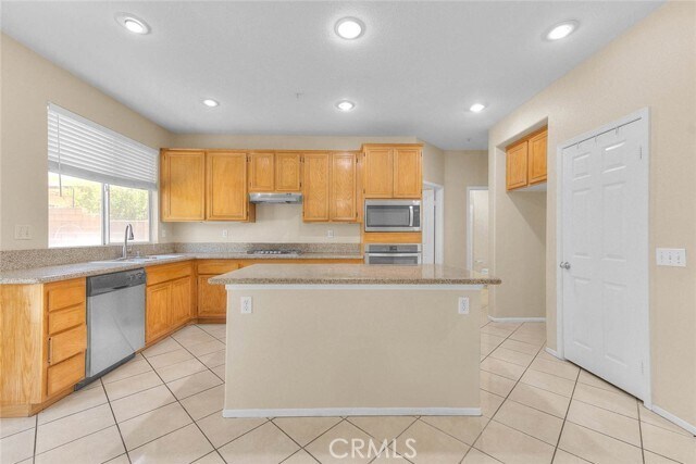 Building Photo - 5793 Oakdale Ln