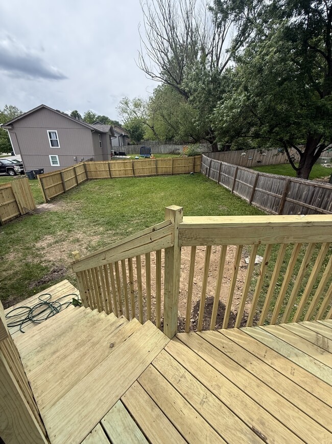 Building Photo - 822 SW Montana Ridge Dr