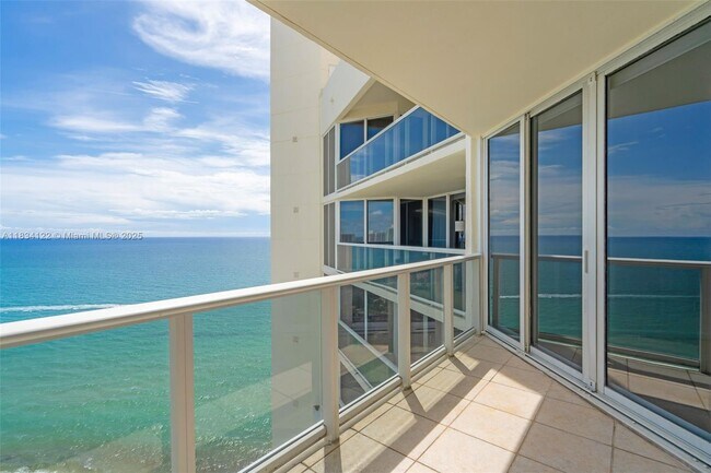 Building Photo - 19333 Collins Ave
