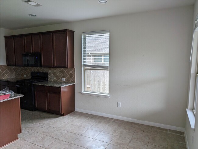 Building Photo - 5206 Gerent Ln