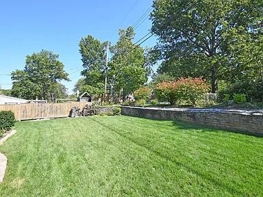 Building Photo - 939 Springbrook Dr