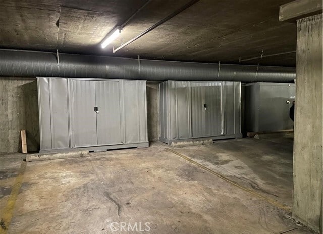 Building Photo - 222 N Rose St