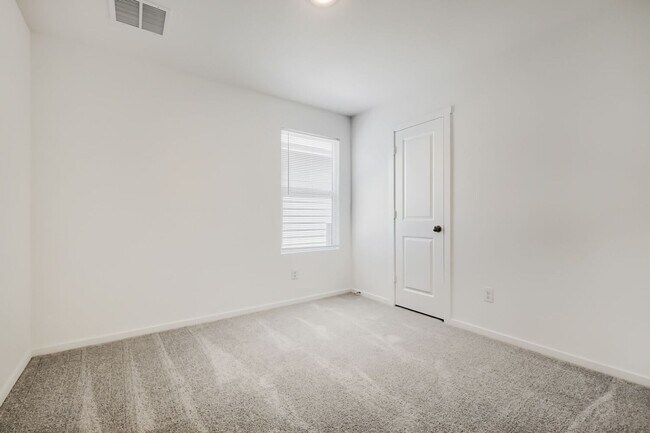 Building Photo - 6829 Chert Chase