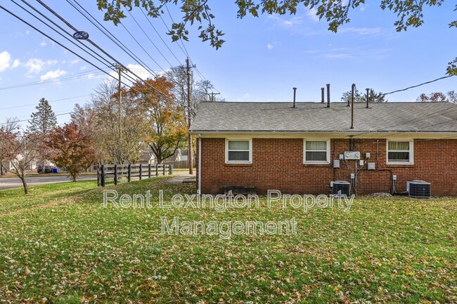 Building Photo - 4021 Victoria Way