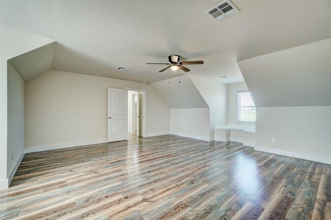 Building Photo - 4351 Whitetail Blvd