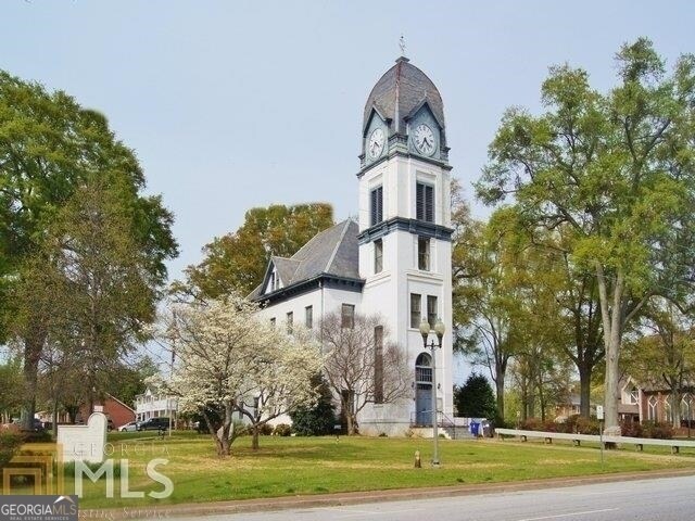 Building Photo - 135 Woodbriar