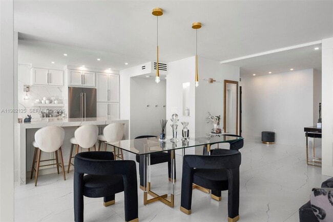 Building Photo - 4300 N Ocean Blvd