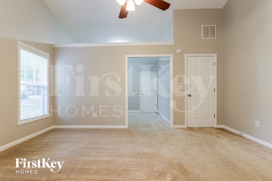 Building Photo - 2868 Merrion Park Ln NE