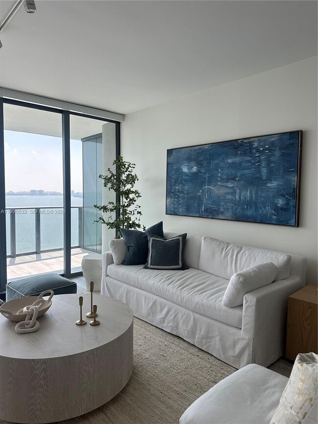 Building Photo - 3131 NE 7th Ave