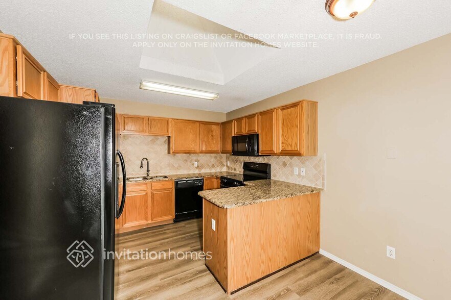 Building Photo - 5813 Northfield Dr