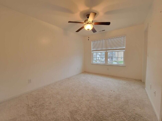 Building Photo - 2 Bedroom Townhome in Goodletsville