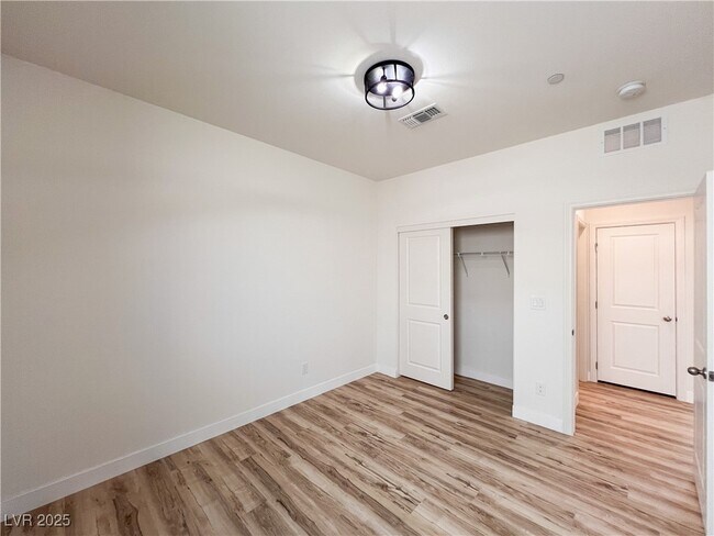 Building Photo - 12470 Madison Pk Pl