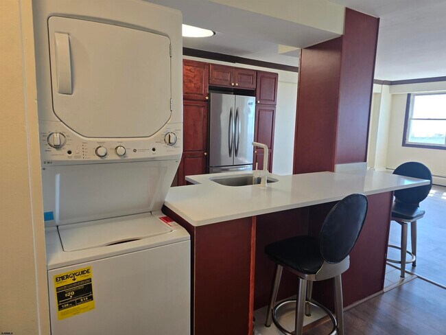 Building Photo - 3817 Ventnor Ave