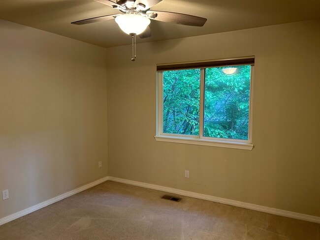 Building Photo - Beautiful Windsor Home Offering Space, Style, and Convenience