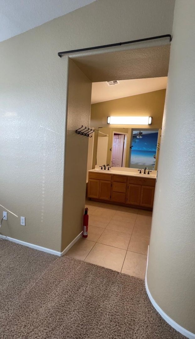Building Photo - Beautiful 4-Bedroom Home for Lease in Otay...