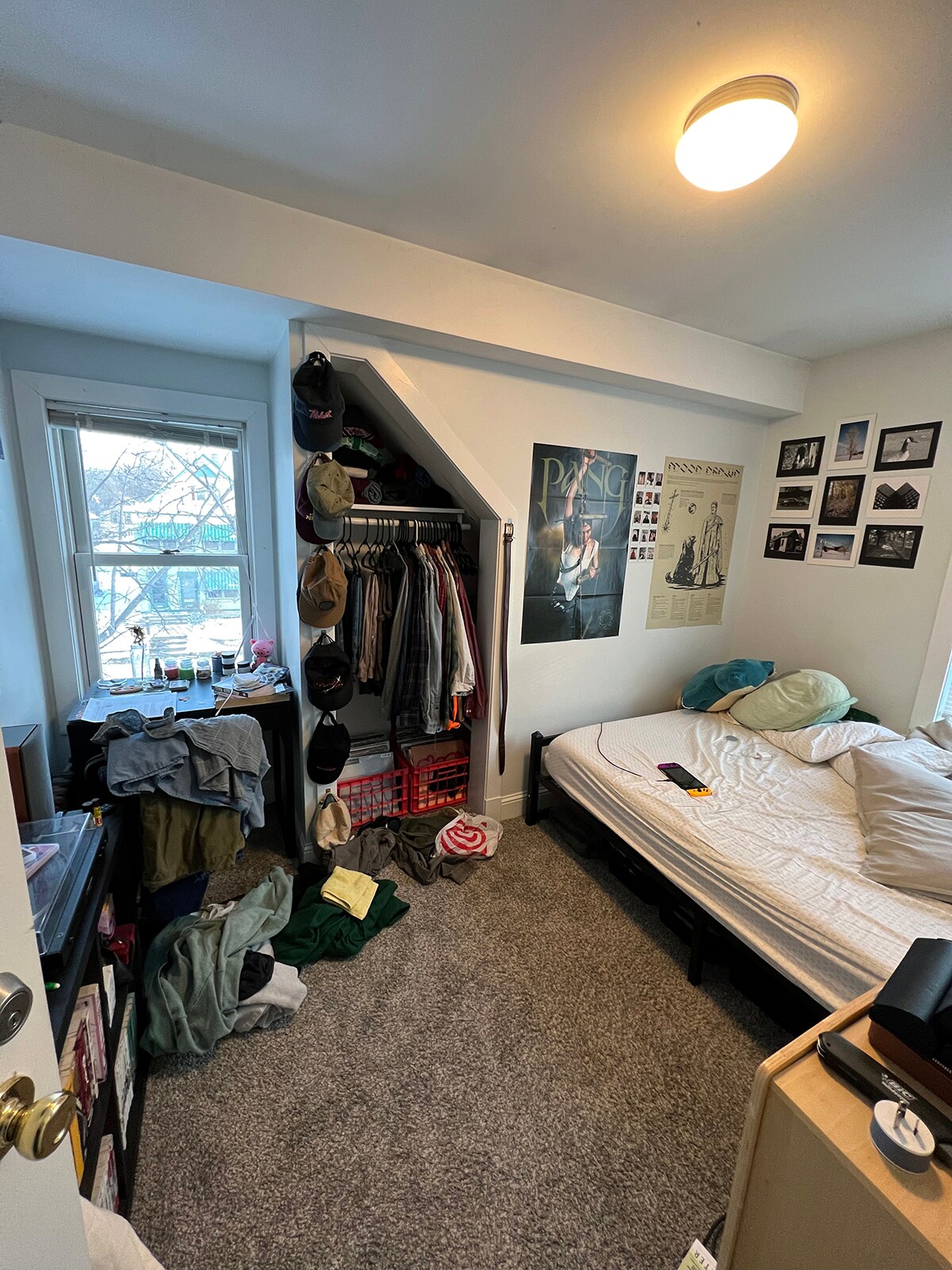 Bedroom third floor. - 1031 14th Ave SE