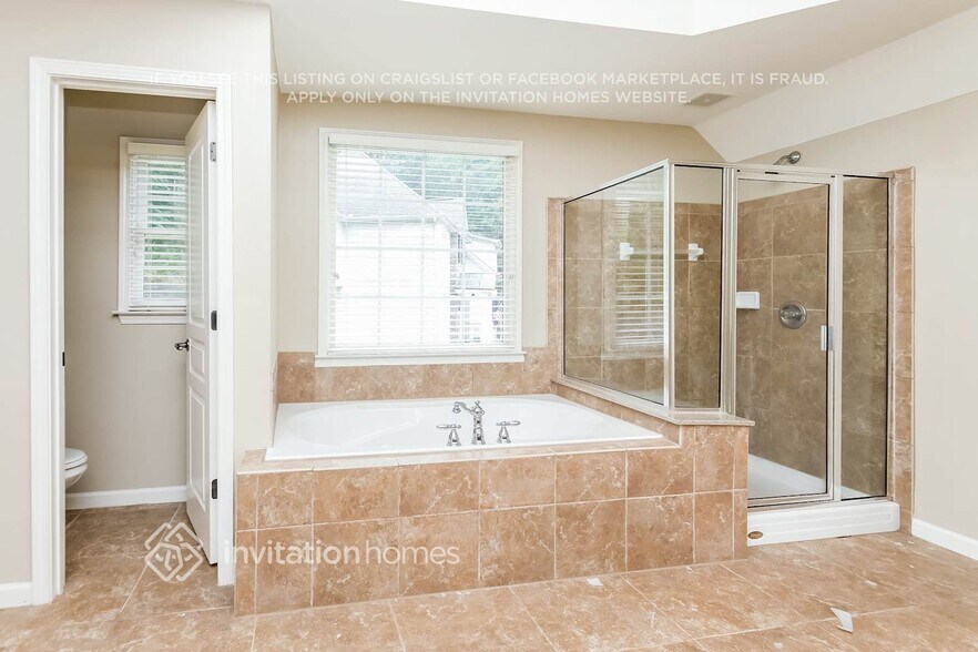 Building Photo - 591 Vinings Springs Dr SE