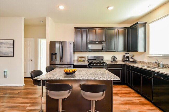 Building Photo - 2730 Ibis Wy