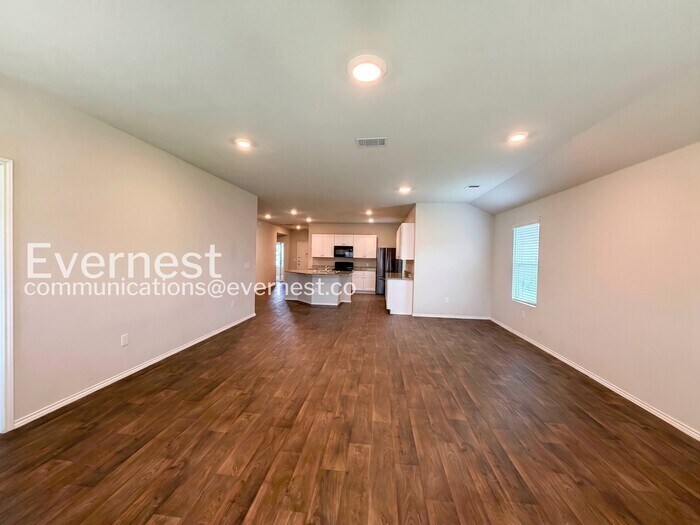 Building Photo - 6025 Montrelia Dr