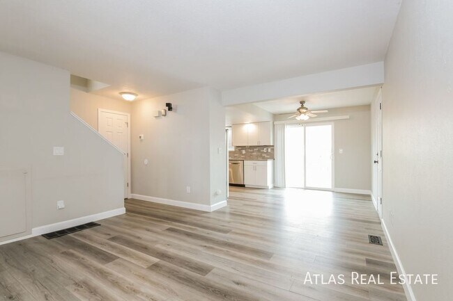 Building Photo - 16969 E Stanford Pl