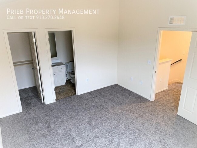 Building Photo - 21652 W 126th Terrace