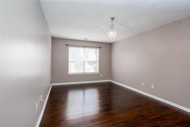 Building Photo - 5414 Sweetsprings Dr SW