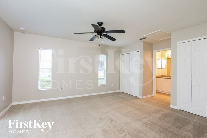 Building Photo - 2329 Chipley Ave