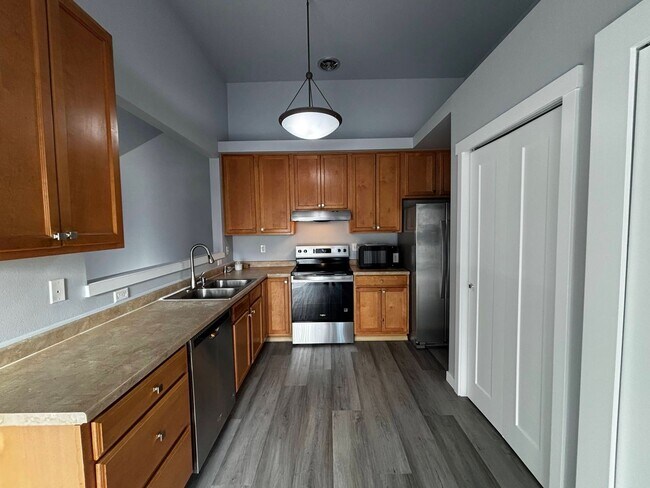 Building Photo - 2620 10th St