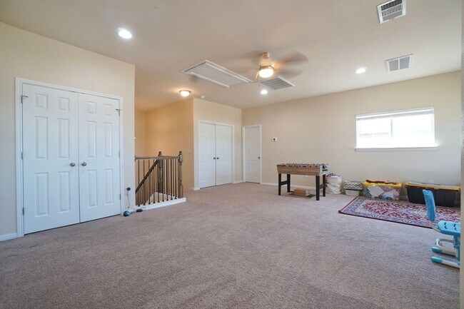 Building Photo - 445 Arrowhead Vine St
