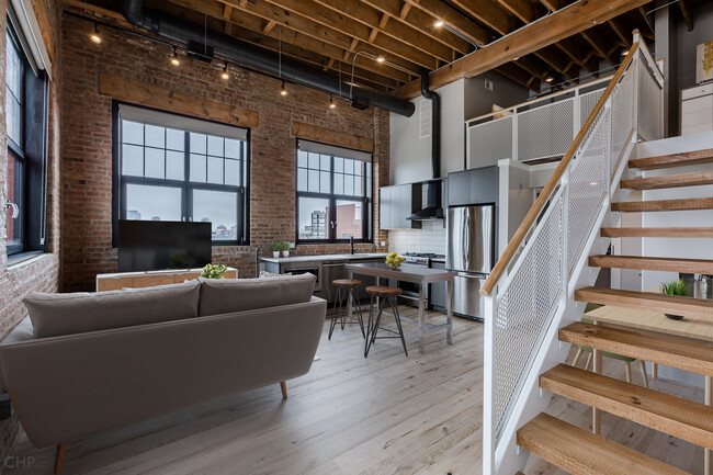 Building Photo - 729 N Sangamon St