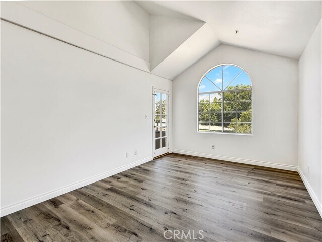 Building Photo - 468 W Huntington Dr