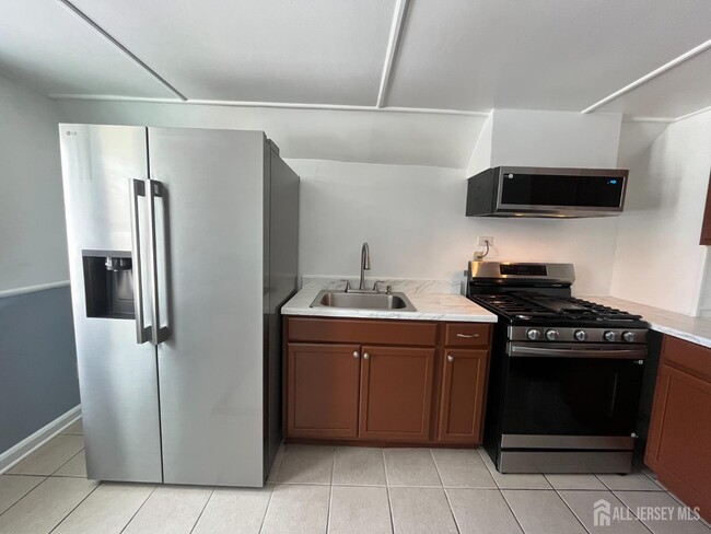 Building Photo - 7 Bound Brook Ave