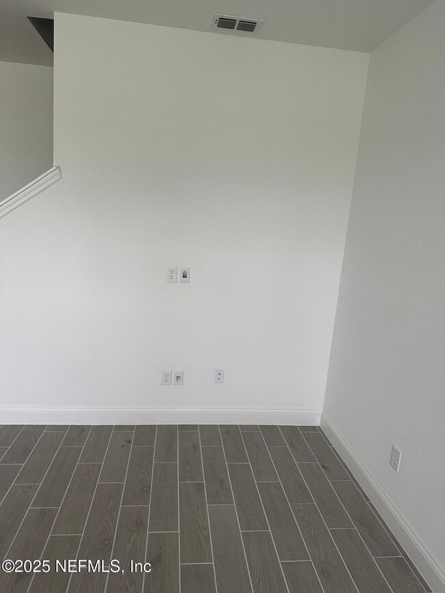 Building Photo - 113 Inkwood Ct