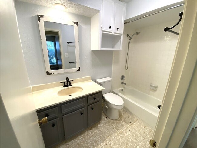 Building Photo - 22522 Smokey Hill Dr