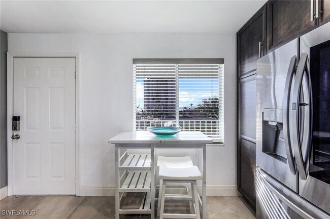 Building Photo - 10684 Gulf Shore Dr
