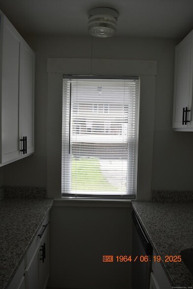 Building Photo - 39 Highland Ave