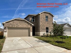 Building Photo - 4 BR / 3 BA - 2175 SF in Seguin - Arroyo R...