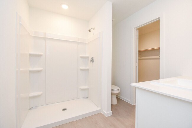 Building Photo - 3045 Fantasy Ter Dr