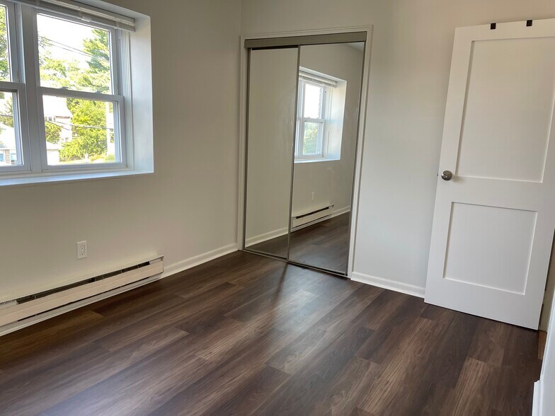 Building Photo - 461 Washington St