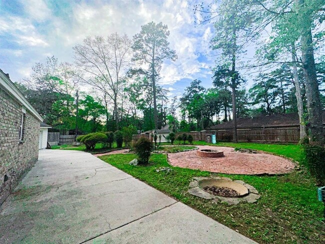 Building Photo - 537 Natchez Park
