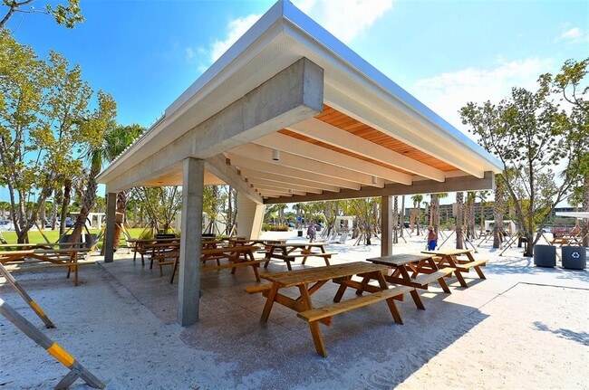 Building Photo - 5310 Hidden Harbor Rd