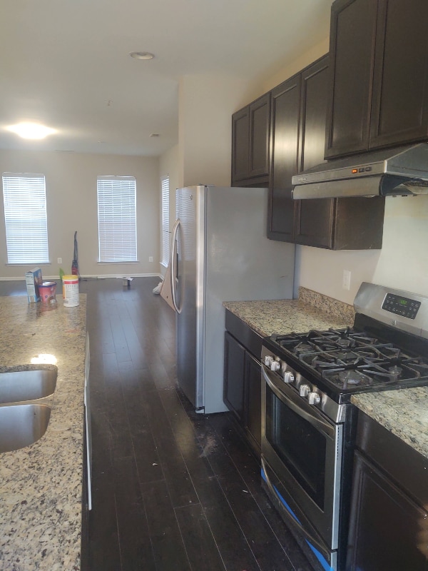 Building Photo - 22414 Glenbow Way