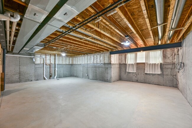 Building Photo - 2905 N 186th St