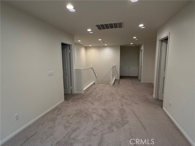 Building Photo - 33 Latitude