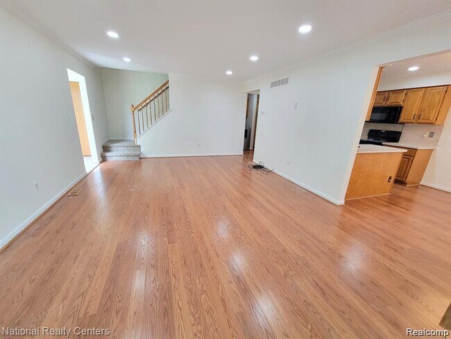 Building Photo - 37485 Stonegate Cir