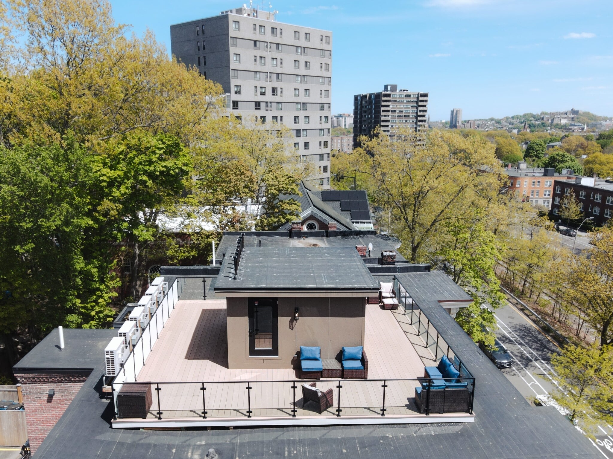 Building Photo - 1578 Beacon St