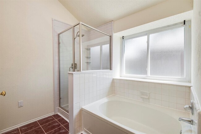 Building Photo - 6304 Brookcrest Dr